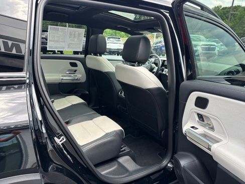 Used 2021 Mercedes-Benz GLB 250 image 41