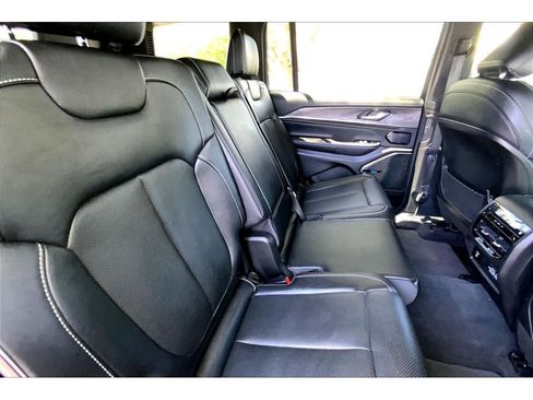 Used 2022 Jeep Grand Cherokee L Overland AWD/4WD image 29