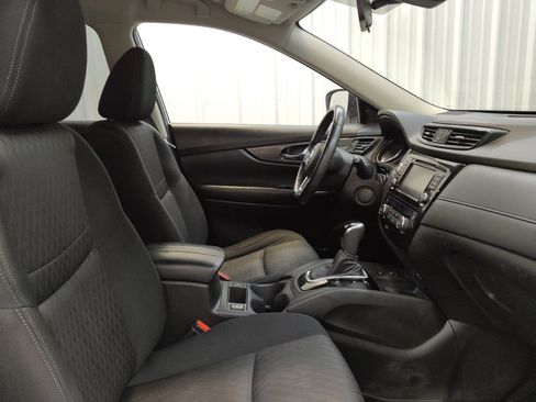 Used 2019 Nissan Rogue SV w/ Premium Package AWD/4WD image 21