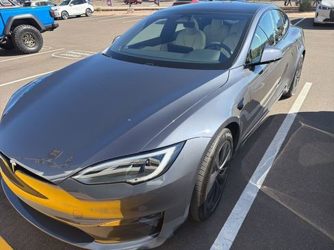 Used 2023 Tesla Model S image 4