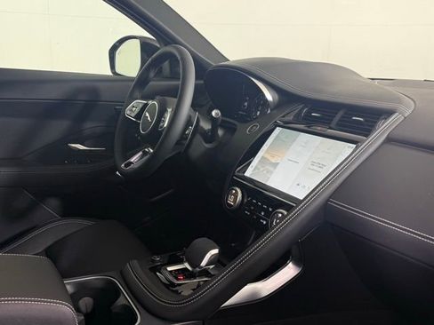 New 2024 Jaguar E-PACE R-Dynamic SE image 34