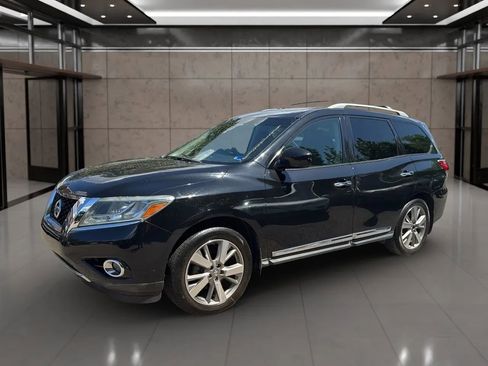 Used 2016 Nissan Pathfinder Platinum image 1