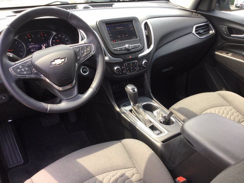 Used 2020 Chevrolet Equinox LT AWD/4WD image 17