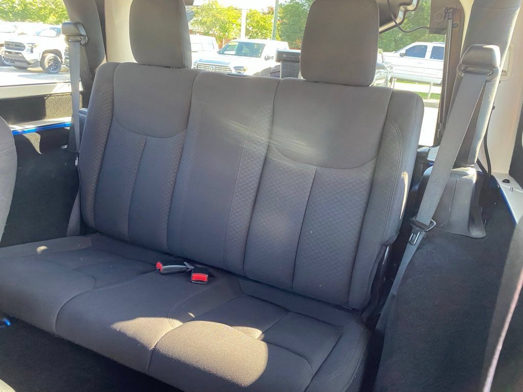 Used 2015 Jeep Wrangler Sport AWD/4WD image 8