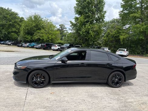 Used 2025 Honda Accord SE image 5