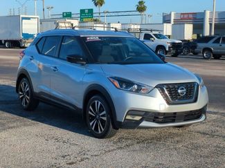 Used 2020 Nissan Kicks SR video 3