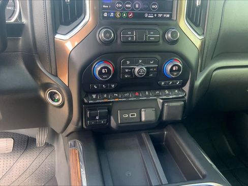 Used 2022 Chevrolet Silverado 2500 High Country w/ Z71 Off-Road Package AWD/4WD image 32