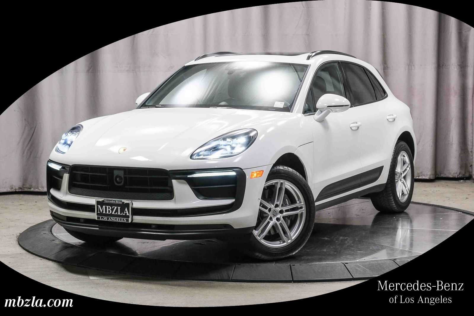 Used 2023 Porsche Macan AWD/4WD image 1