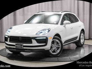 Used 2023 Porsche Macan AWD/4WD video 1