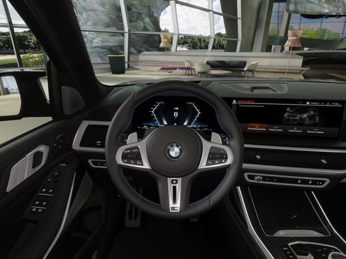 Used 2026 BMW X7 M60i image 40
