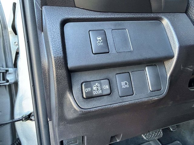 Used 2023 Toyota Tacoma SR5 w/ Technology Package AWD/4WD image 23