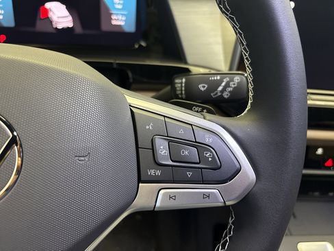 New 2026 Volkswagen Atlas Cross Sport SE image 16