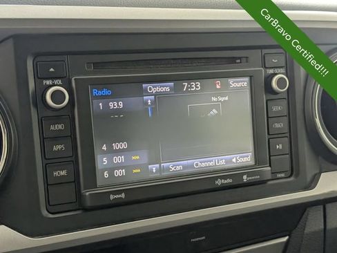 Used 2017 Toyota Tacoma SR5 w/ Tow Package AWD/4WD image 18