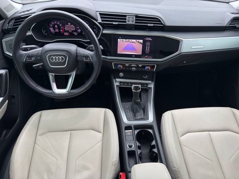 Used 2019 Audi Q3 2.0T Premium w/ Convenience Package AWD/4WD image 18