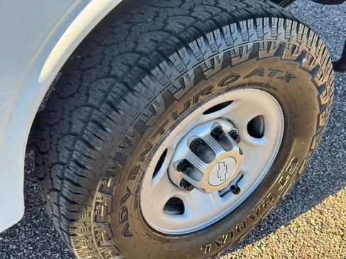 Used 2016 Chevrolet Express 2500 RWD image 14