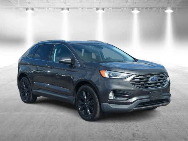 Used 2019 Ford Edge Titanium AWD/4WD image 2