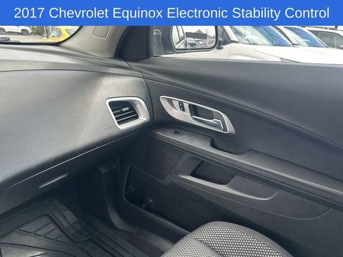 Used 2017 Chevrolet Equinox LS AWD/4WD image 19