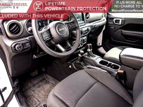 Used 2023 Jeep Gladiator Willys image 15