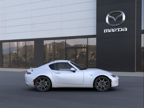 New 2026 MAZDA MX-5 Miata RF Grand Touring RWD image 5