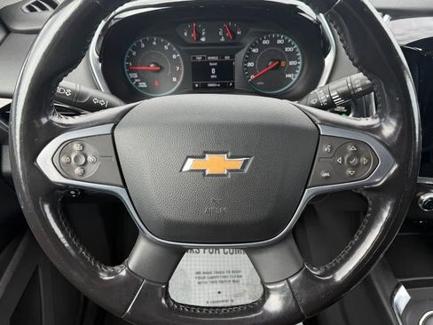 Used 2021 Chevrolet Traverse LT FWD image 15