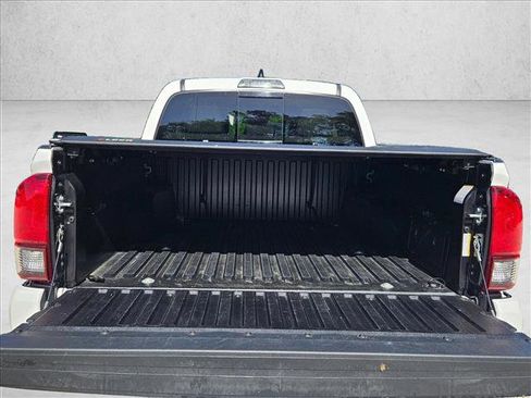 Used 2023 Toyota Tacoma SR5 w/ Technology Package AWD/4WD image 6