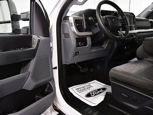 Used 2024 Ford F350 XLT image 19