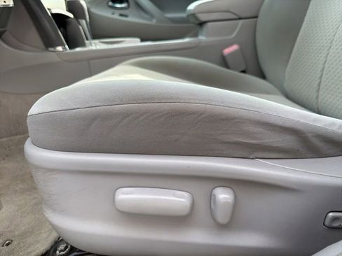 Used 2009 Toyota Camry LE FWD image 15