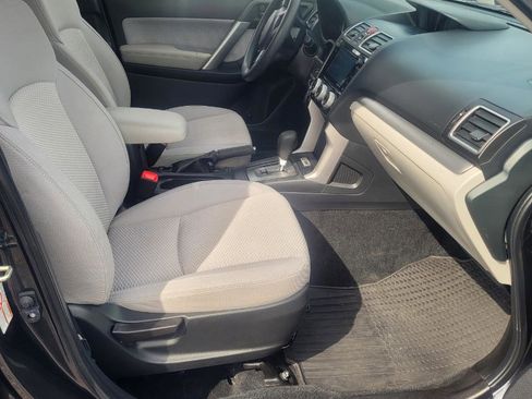 Used 2017 Subaru Forester 2.5i Premium AWD/4WD image 23
