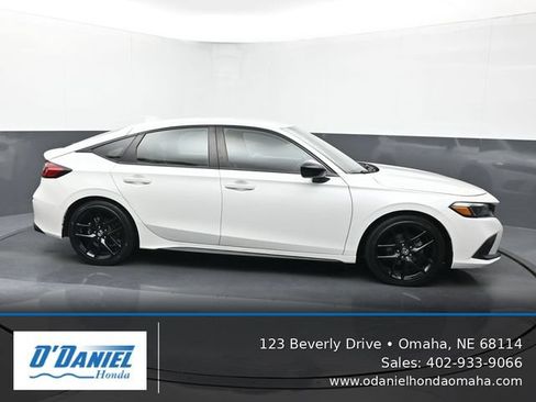 Used 2023 Honda Civic Sport image 7