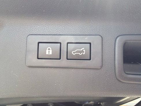 Certified 2025 Subaru Forester Limited AWD/4WD image 32