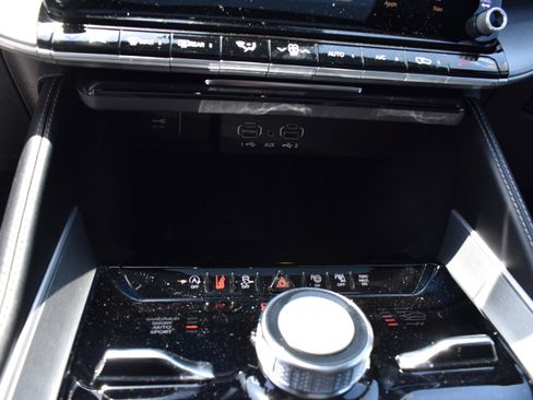 New 2026 Jeep Grand Wagoneer L Limited AWD/4WD image 21