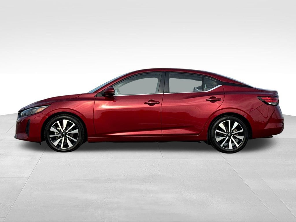 Used 2025 Nissan Sentra SV w/ SV Premium Package FWD image 2