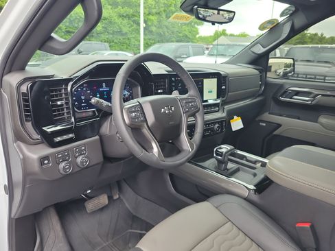 Used 2026 Chevrolet Silverado 1500 ZR2 AWD/4WD image 18