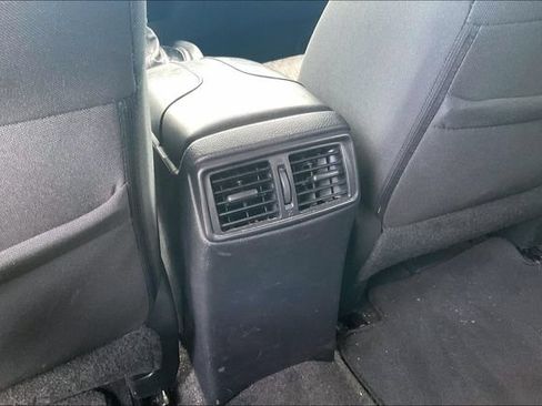 Used 2017 Nissan Rogue SV FWD image 10