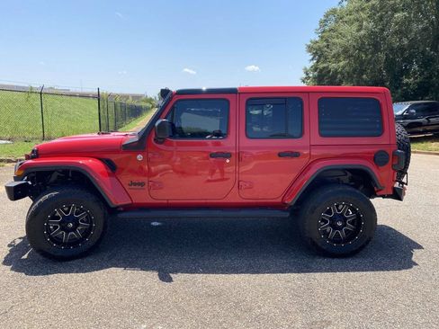 Used 2020 Jeep Wrangler Unlimited Sahara AWD/4WD image 5