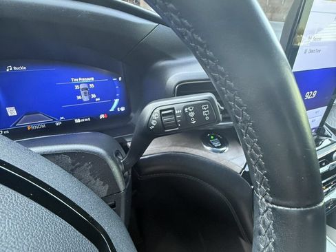 Used 2021 Ford Explorer Platinum w/ Equipment Group 601A AWD/4WD image 23