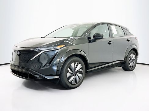Used 2024 Nissan Ariya AWD image 3