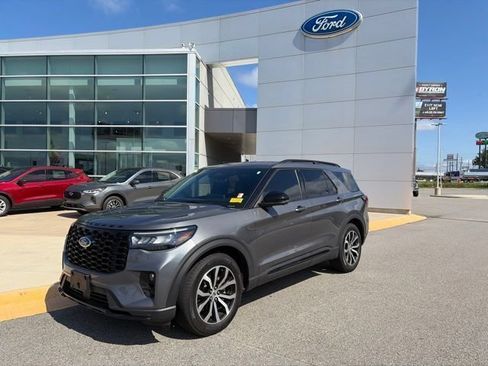 Used 2025 Ford Explorer ST-Line w/ Premium Package RWD image 1