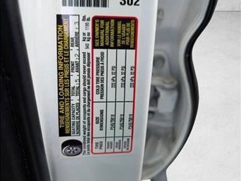 Certified 2022 Toyota Tacoma SR5 image 18