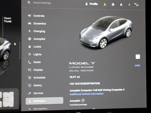 Used 2023 Tesla Model Y Long Range image 20