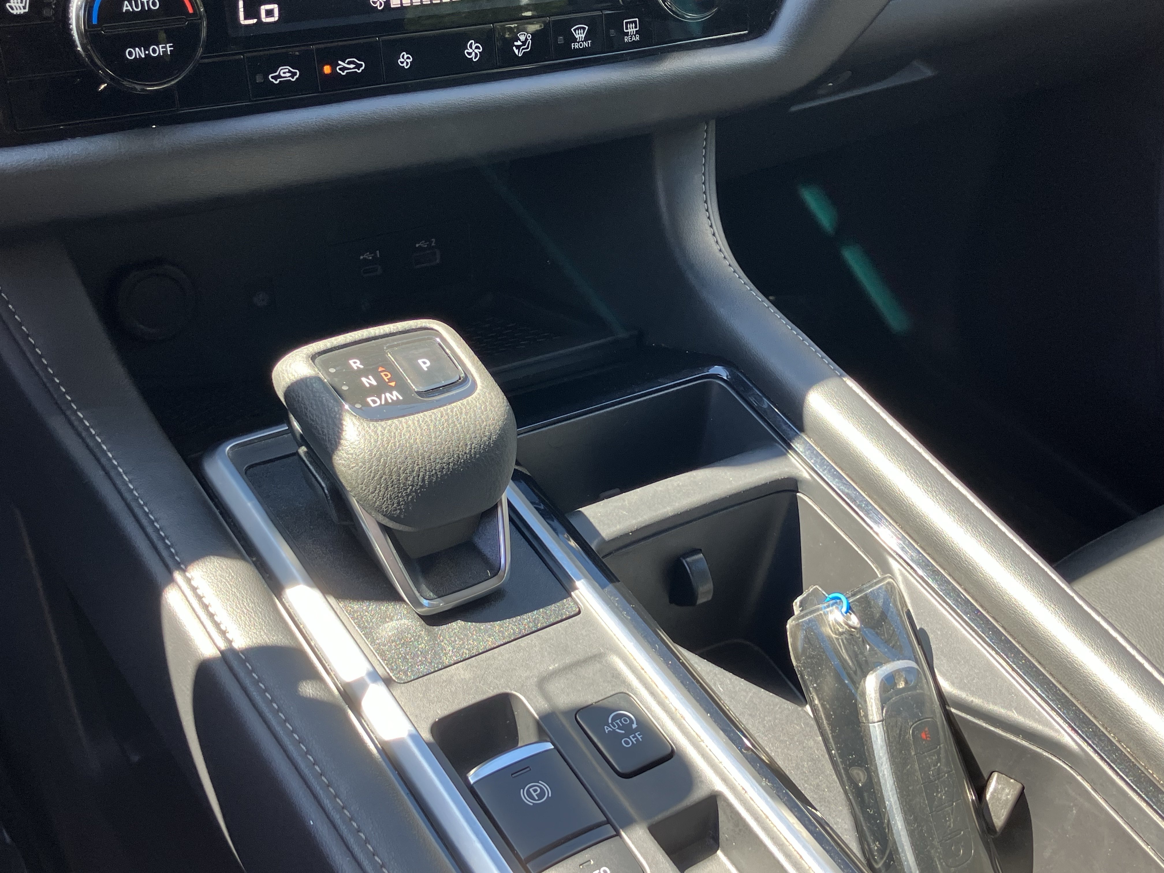 Used 2025 Nissan Pathfinder SL FWD image 30