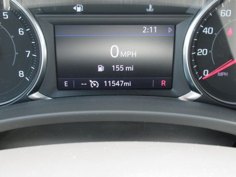 Used 2023 GMC Terrain SLT FWD image 30