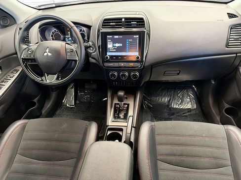 Used 2024 Mitsubishi Outlander Sport SE image 12