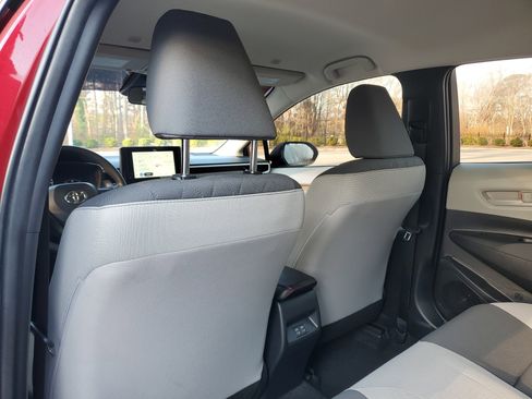 Certified 2023 Toyota Corolla LE image 9