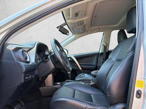 Used 2013 Toyota RAV4 Limited FWD image 10