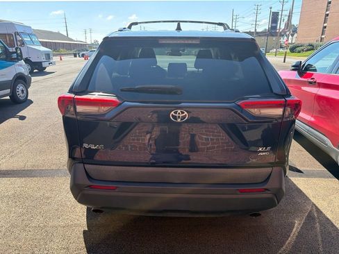Used 2019 Toyota RAV4 XLE w/ Convenience Package AWD/4WD image 6