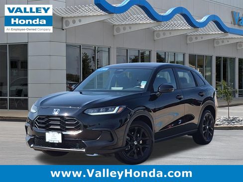 Used 2025 Honda HR-V Sport image 1