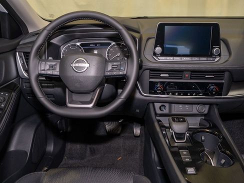 New 2026 Nissan Rogue SV image 8