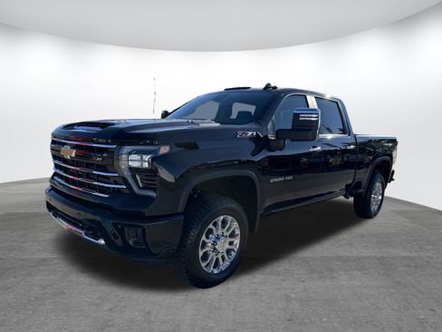 Used 2025 Chevrolet Silverado 2500 LT w/ Z71 Chrome Sport Edition image 3