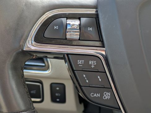 Used 2020 Lincoln Navigator L Reserve w/ Luxury Package image 26